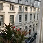 Appartment Near Louvre, Central