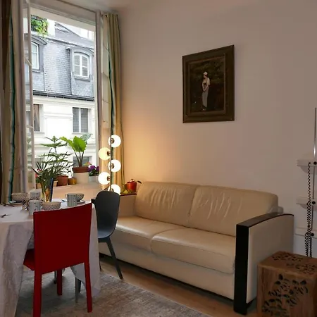 Appartamento Near Louvre, Parigi