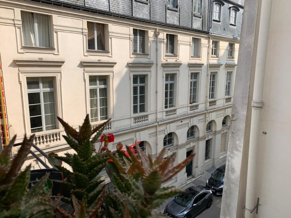 Near Louvre, Appartamento