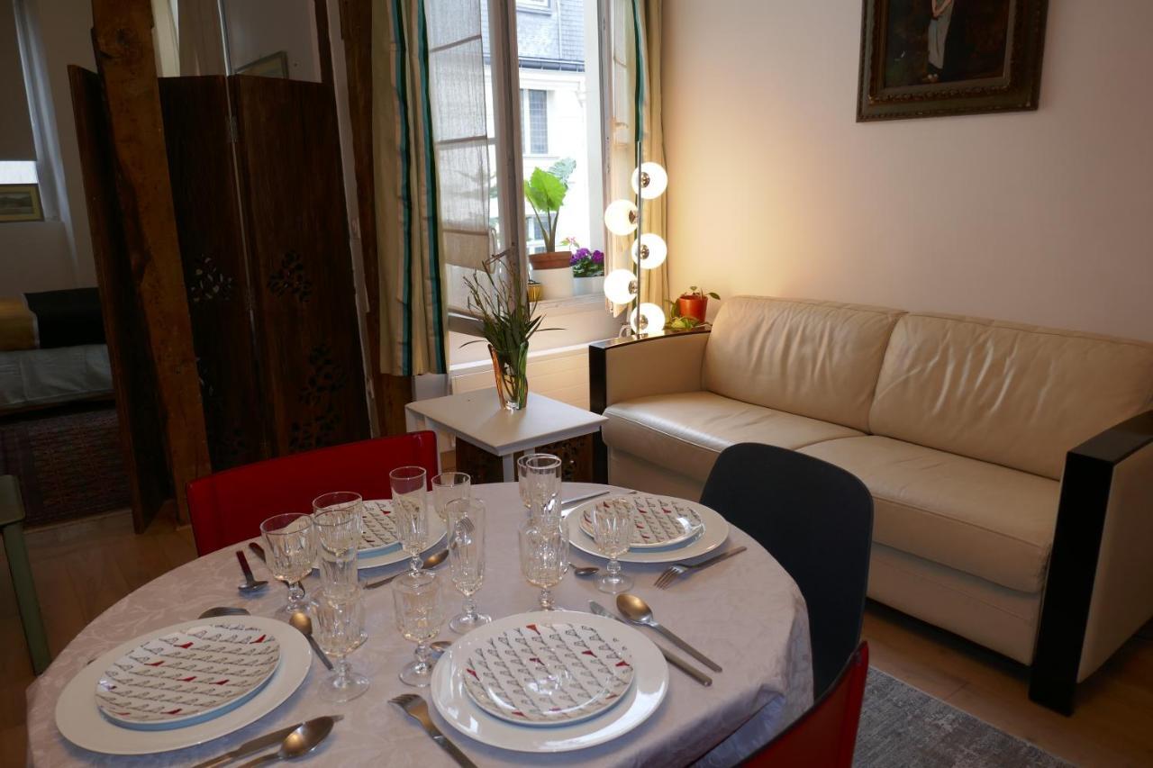 Apartment Near Louvre, Paris
